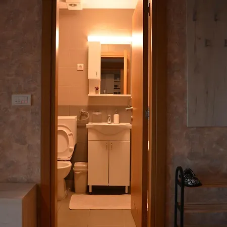 Mv Dreams, Free Parking *