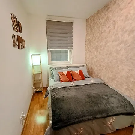 Mv Dreams, Free Parking * Нови-Сад