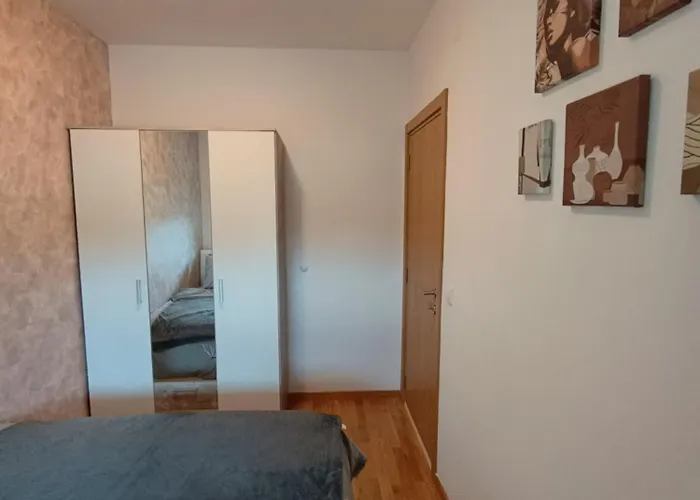 Mv Dreams, Free Parking * Nowy Sad